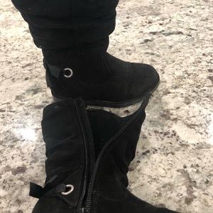Girls size 8 black boots